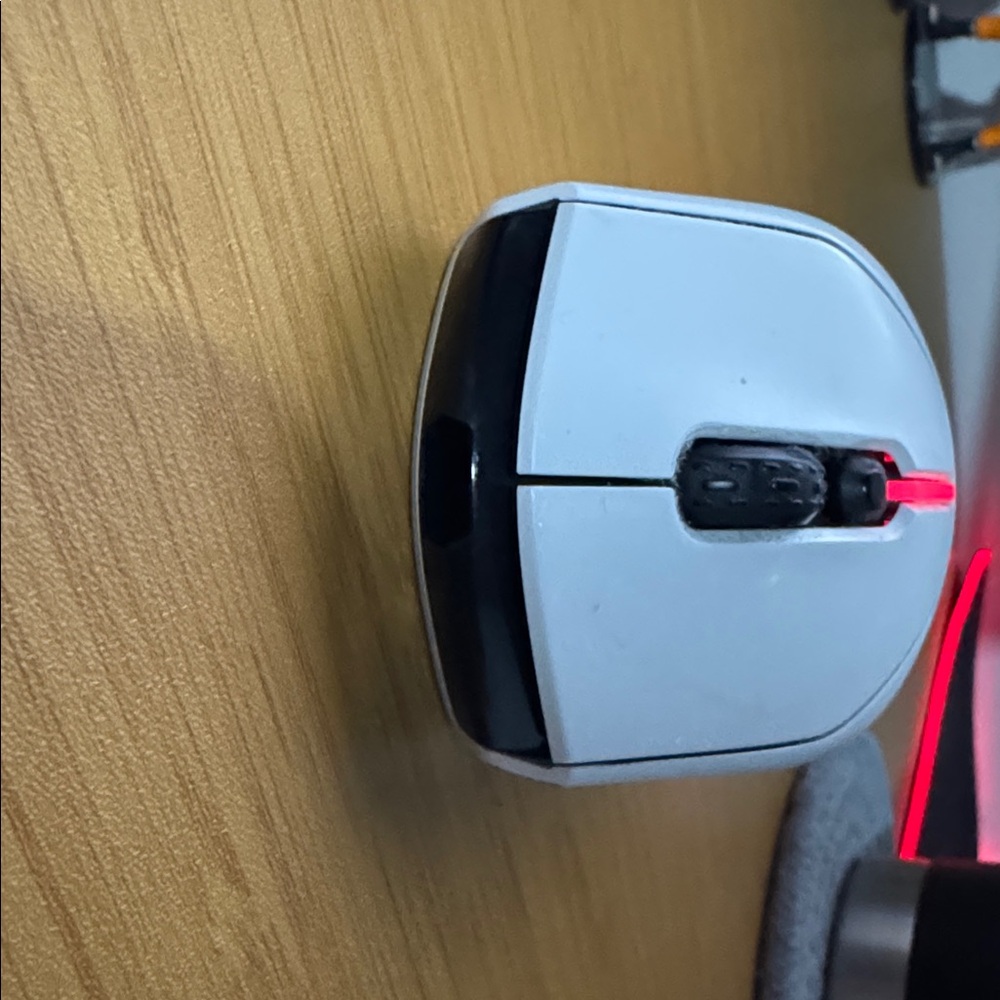 Alienware Wired/Wireless Gaming Mouse White AW610M - Complete Cable & Receiver - Picture 4 of 11